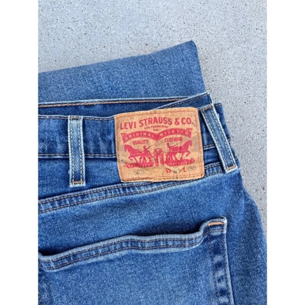 Levi's 505 Jeans Mens 38x30 Blue Straight Leg Classic Fit Medium Wash Denim‎